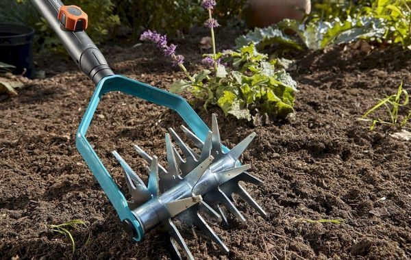 ручные культиваторы для обработки почвы на даче