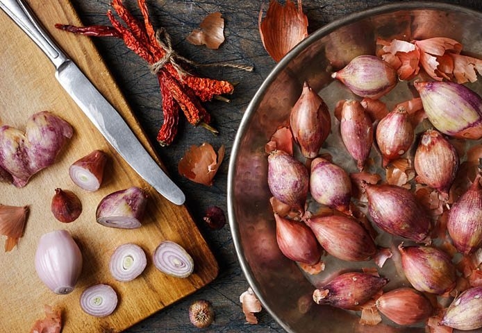 чем отличается лук шалот от репчатого лука